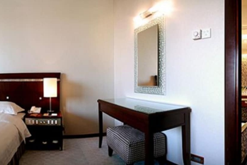 Люкс Повышенной Комфортности, Rosedale Hotel And Suites Guangzhou