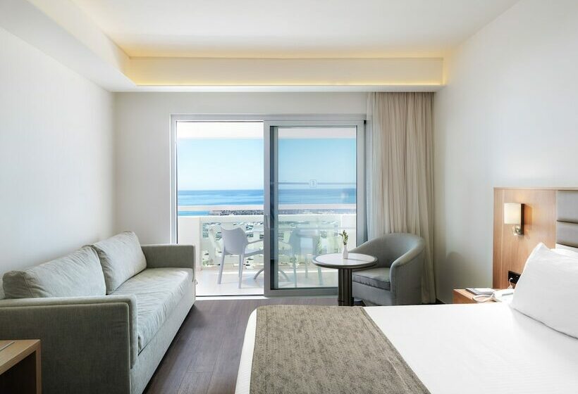 家庭间, St Raphael Resort