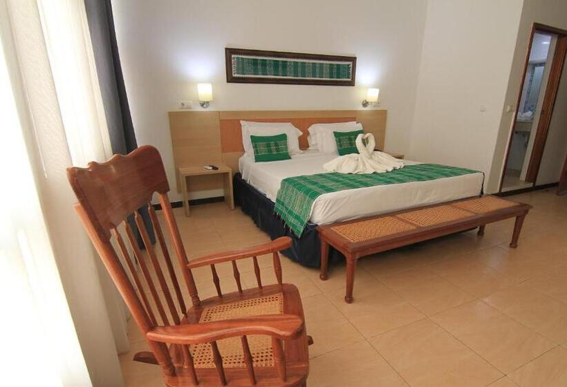 اتاق لوکس با تخت بزرگ, Santa Maria