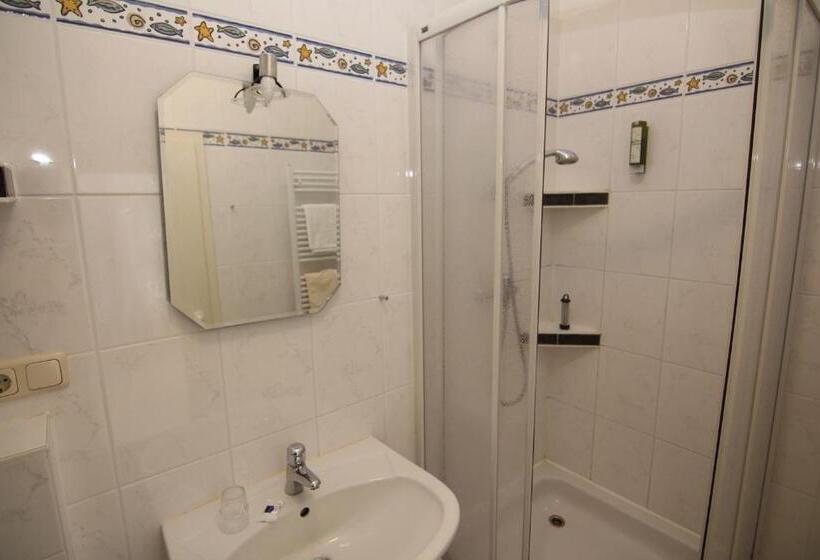 Quarto Estandar Individual com Sacada, Zur Schönen Aussicht
