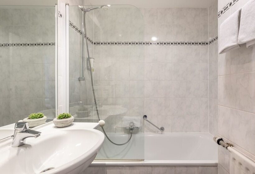 اتاق استاندارد سه نفره, Continental Frankfurt