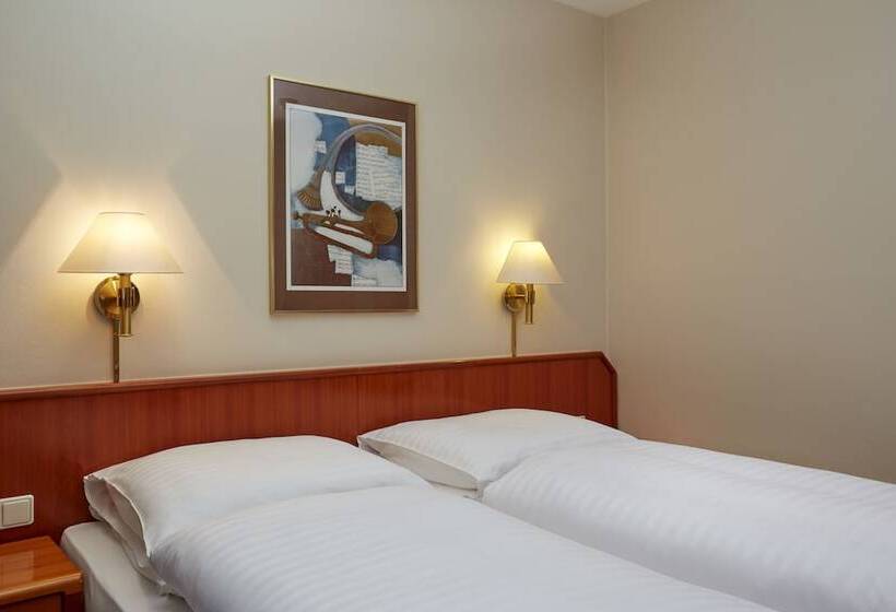 Номер Стандарт, Garner Hotel Mannheim City By Ihg