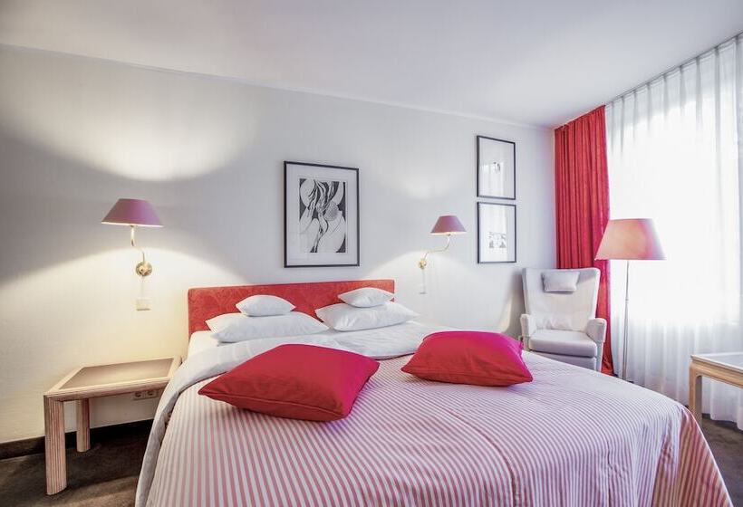 Номер Стандарт, Romantik Hotel Landschloss Fasanerie