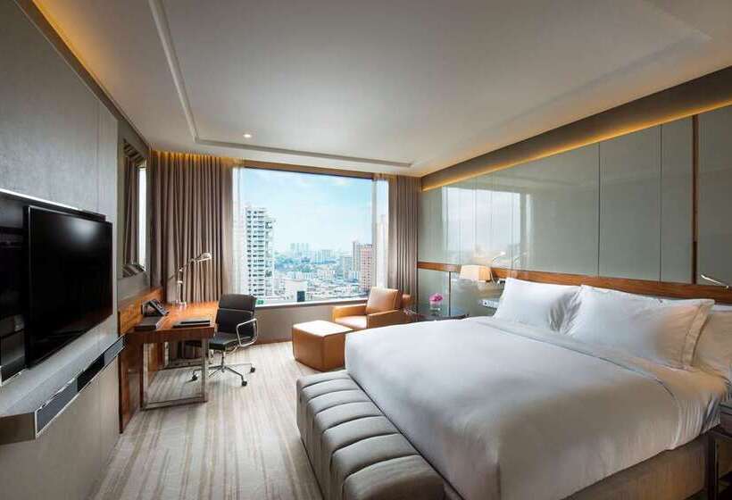 이그제큐티브 룸 킹사이즈 침대, Hilton Munich City