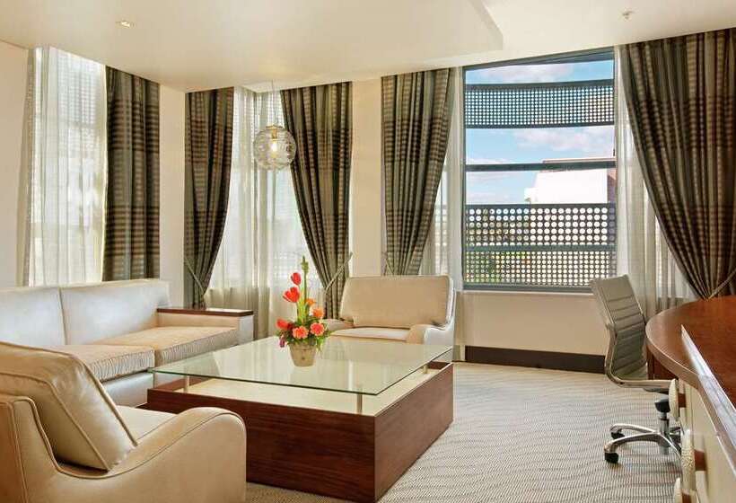 带大床的行政房间, Hilton Munich City