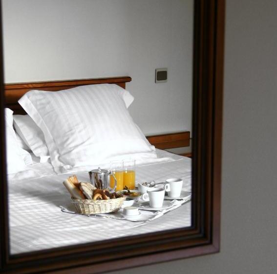 Номер Комфорт, Auberge Des Pins   Teritoria