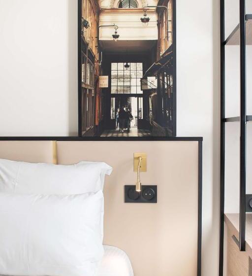Номер Стандарт, Brit Hotel Blois   Le Préma