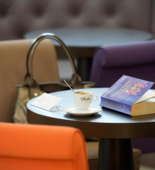 Номер Стандарт, The Originals City, Hôtel Astoria Vatican, Lourdes