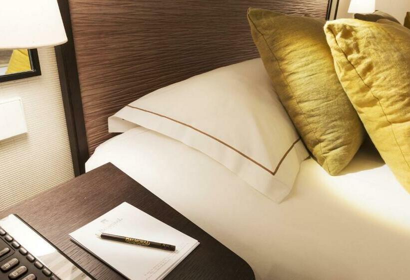 Chambre Prestige, Balmoral Champselysees
