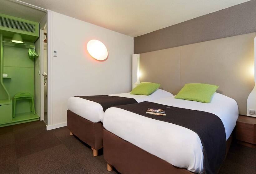 Номер Стандарт, Campanile Hotel Senlis