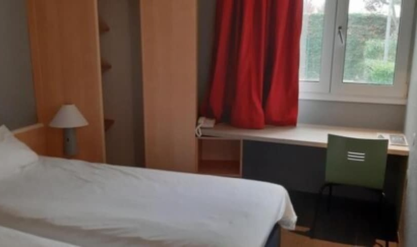 Номер Стандарт, Ibis Arles