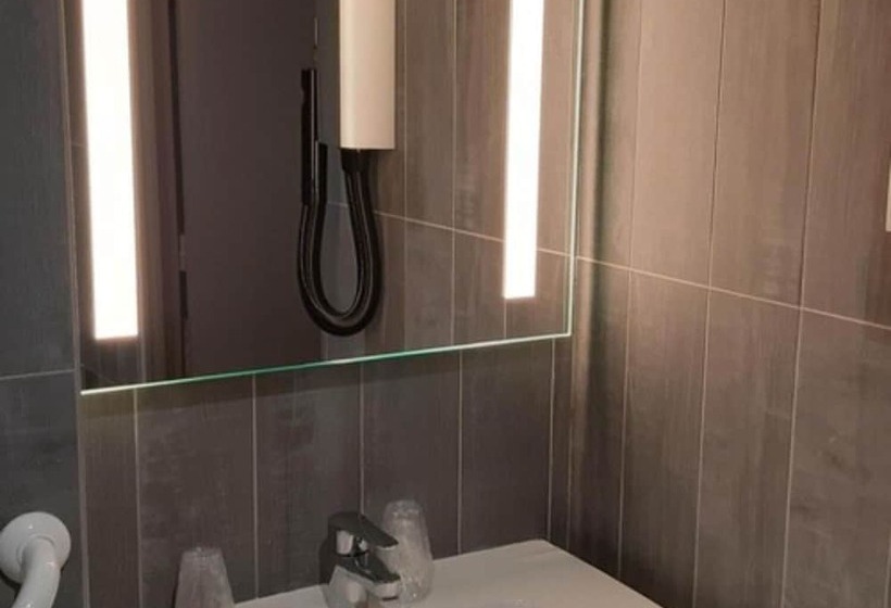 Номер Стандарт, Ibis Arles