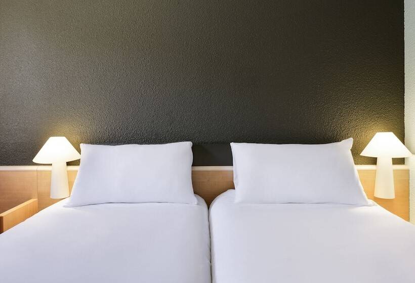 Номер Стандарт, Ibis Nemours