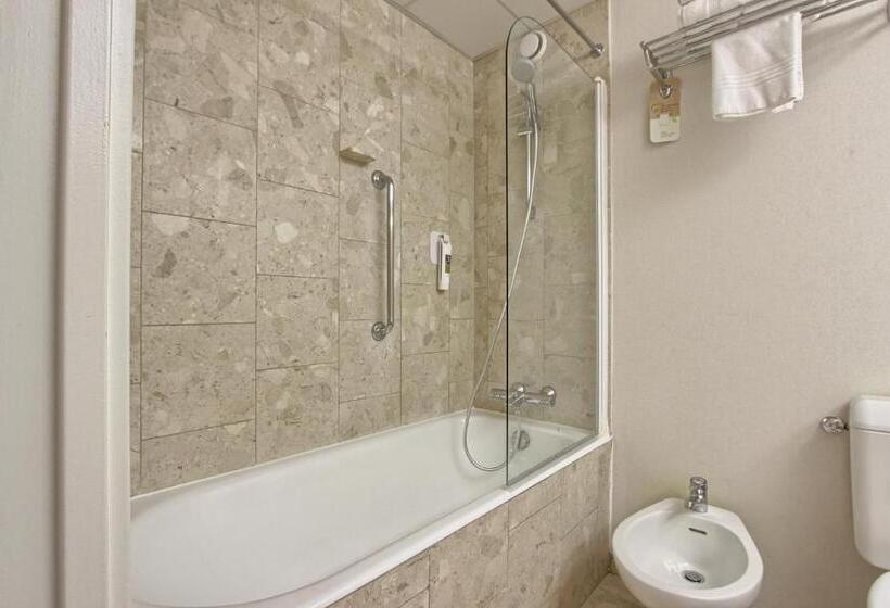 Классический Номер, Mercure Parisvelizy