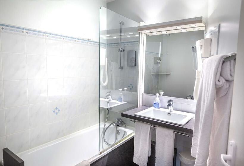 Номер Superior Вид на Реку, Best Western Le Moulin De Ducey
