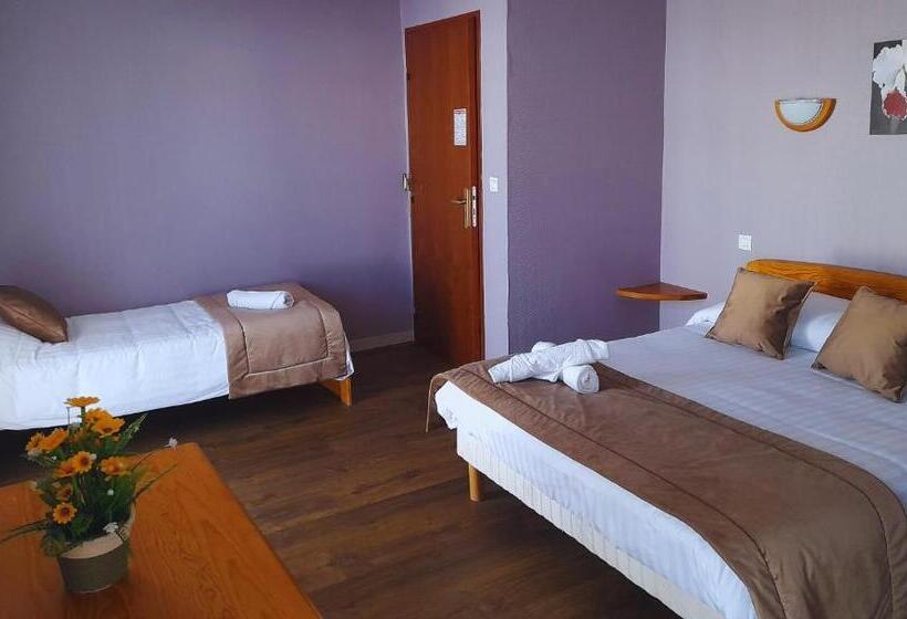 Номер Стандарт Трехместный, Le Catalan   Hôtel Et Appartements