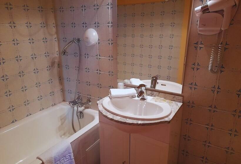 Номер Стандарт, Le Catalan   Hôtel Et Appartements