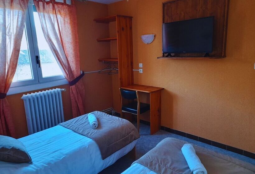 Четырехместный Номер Стандарт, Le Catalan   Hôtel Et Appartements