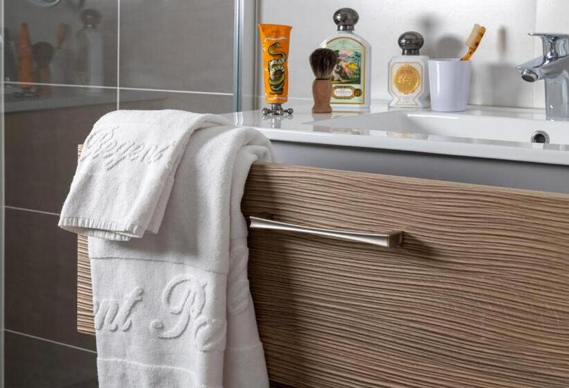 Номер Стандарт, Hôtel Le Regent Paris