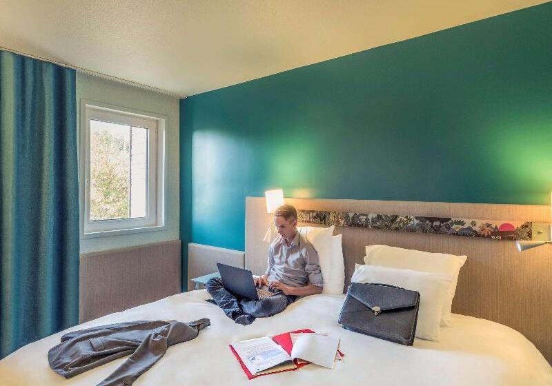 Номер Классика Двуспальная Кровать, Demeures De Campagne Parc Du Coudray – Mercure