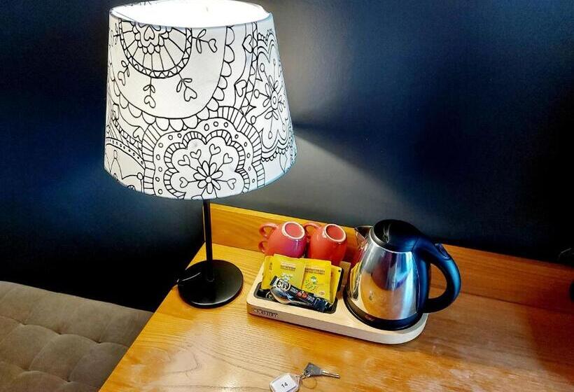 Quarto Familiar, Mondial
