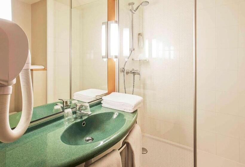 Номер Стандарт, Ibis Auray