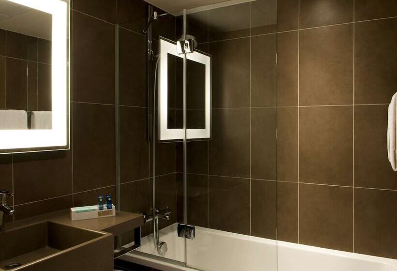 Номер Executive, Novotel Massy Palaiseau
