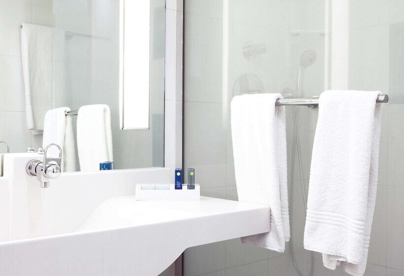 Номер Executive, Novotel Poissy Orgeval