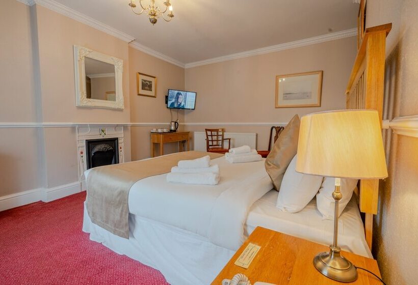 Семейный Номер, Crown Hotel Cotswold