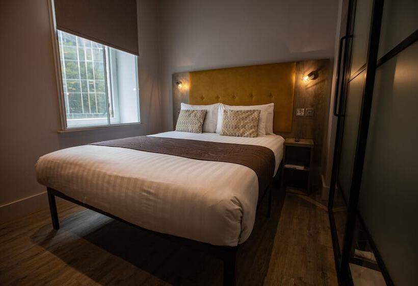 Номер Стандарт, Euston Square