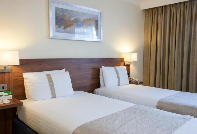 اتاق استاندارد, Holiday Inn Ashford Central, An Ihg