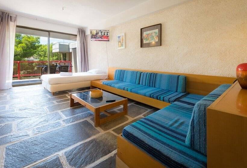 سوییت, Apollonia Hotel Apartments