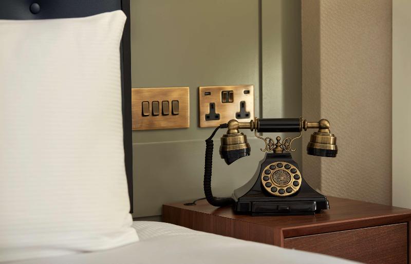 Номер Superior, 100 Queen S Gate Hotel London, Curio Collection By Hilton
