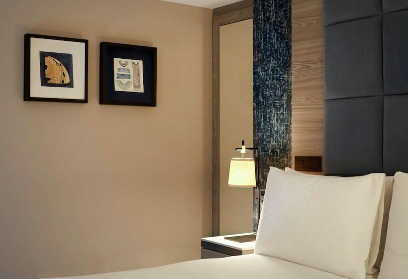 Номер Deluxe, Doubletree By Hilton  London  West End