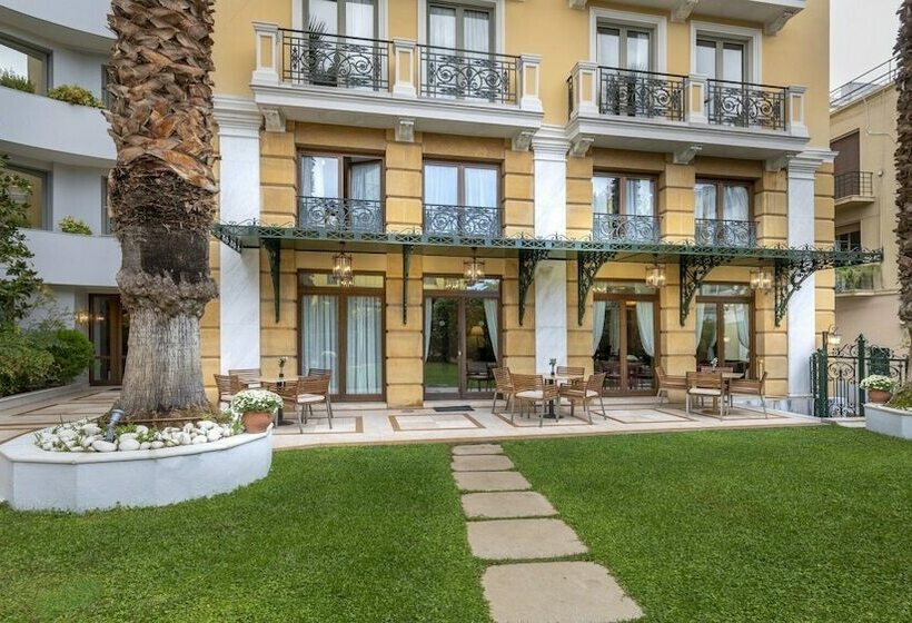 수피리어 룸 가든 전망, Electra Palace  Athens