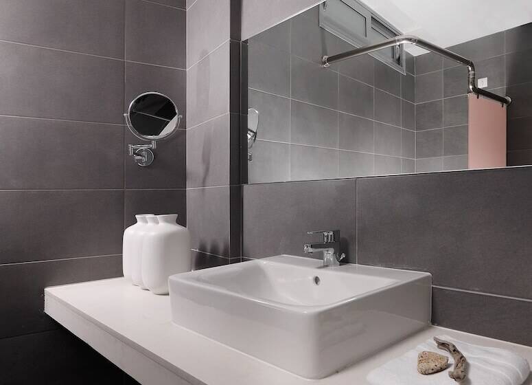 اتاق استاندارد یک نفره, Airotel Galaxy