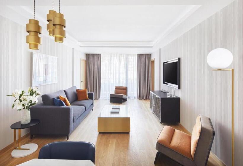 سوئیت با تخت بزرگ, Grand Hyatt Athens