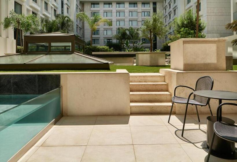 Полулюкс с Бассейном, Grand Hyatt Athens
