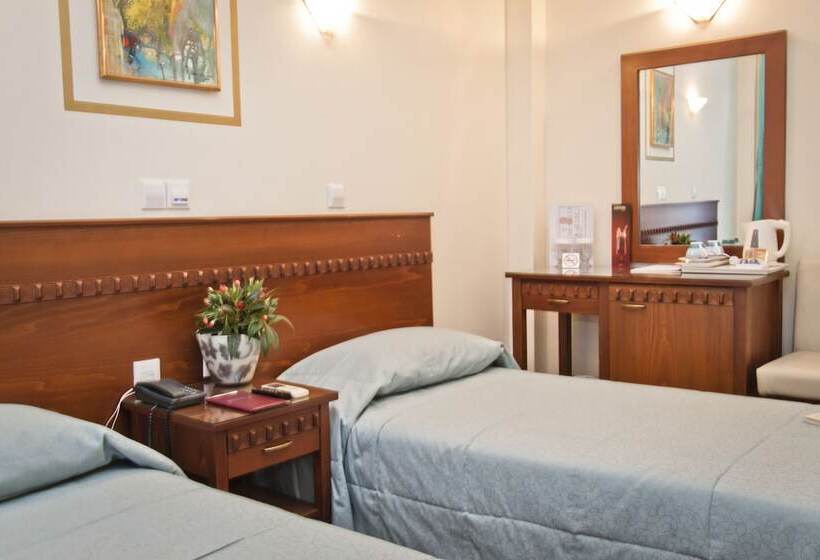 Номер Economy, Triton Hotel Piraeus
