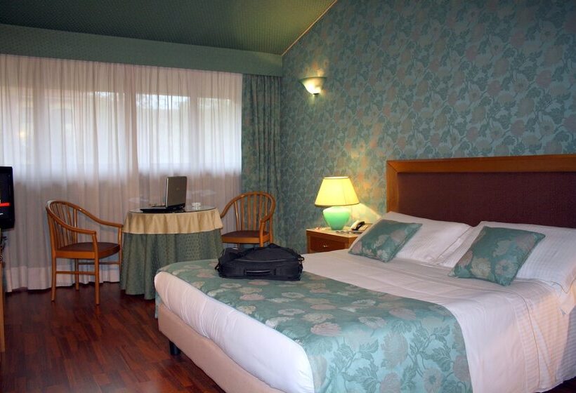 Номер Deluxe, Motel Visconteo