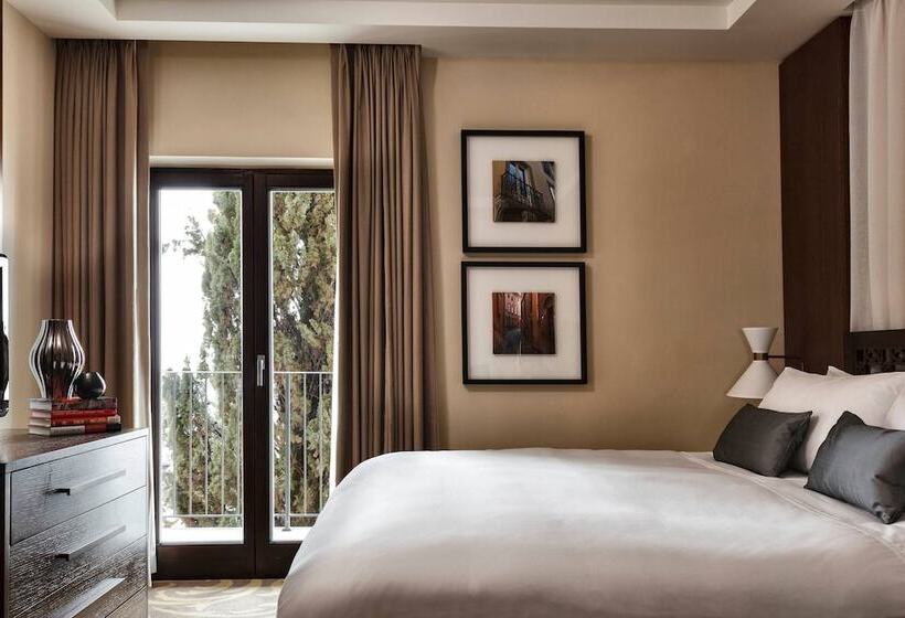 Номер Классика Двуспальная Кровать, Renaissance Tuscany Il Ciocco Resort & Spa
