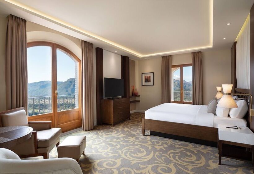Люкс Повышенной Комфортности, Renaissance Tuscany Il Ciocco Resort & Spa
