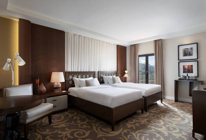 Номер Deluxe с Видом, Renaissance Tuscany Il Ciocco Resort & Spa