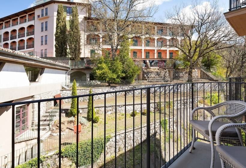 Номер Executive, Renaissance Tuscany Il Ciocco Resort & Spa