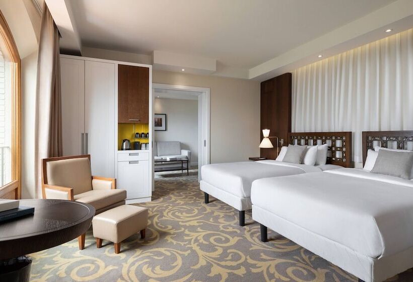 Люкс Повышенной Комфортности, Renaissance Tuscany Il Ciocco Resort & Spa