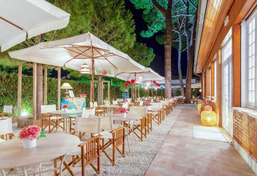اتاق کلاسیک, La Pineta Al Mare