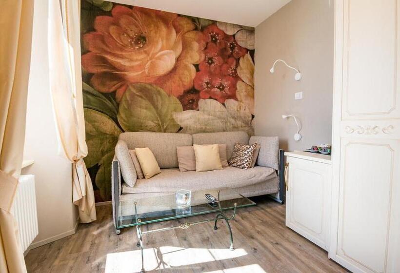 Полулюкс, Relais Villa Porta