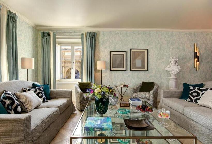 带城市景观的套间, Rocco Forte Hotel Savoy
