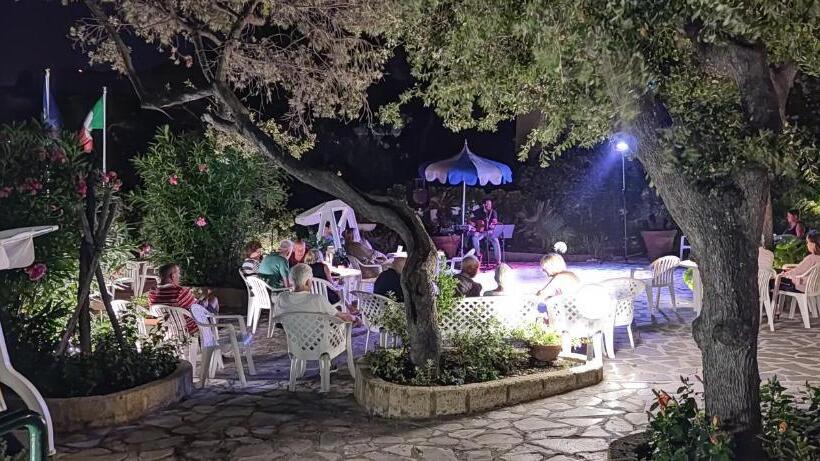 Четырехместный Номер Стандарт, Villa Ombrosa