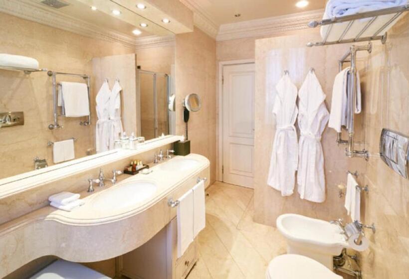 سوییت, De La Ville Monza   Small Luxury Hotels Of The World
